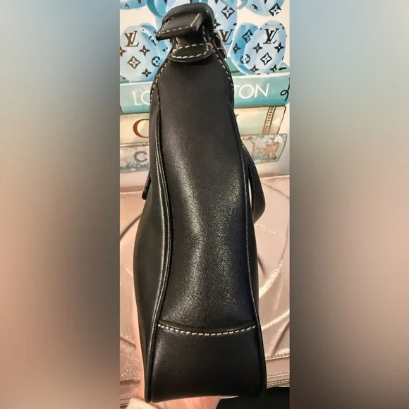 Vintage Coach Hamptons Legacy Hobo (style #7789) in smooth black leather. 🔥 - Picture 8 of 15